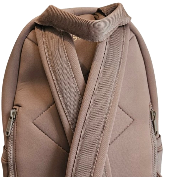 Dagne Dover Neophrene backpack - Picture 3 of 9